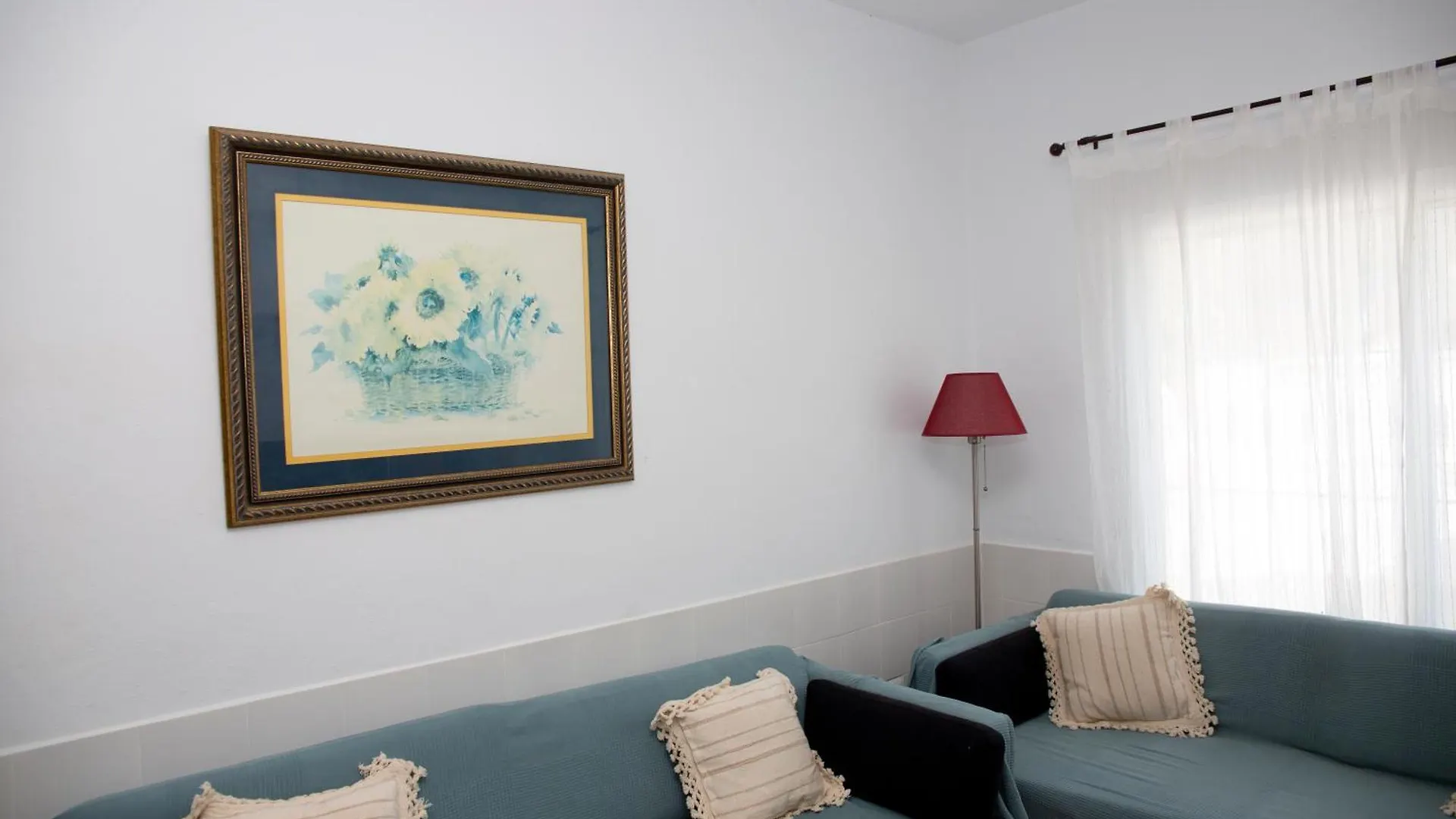 Villa Poniente Roche 0*,  España